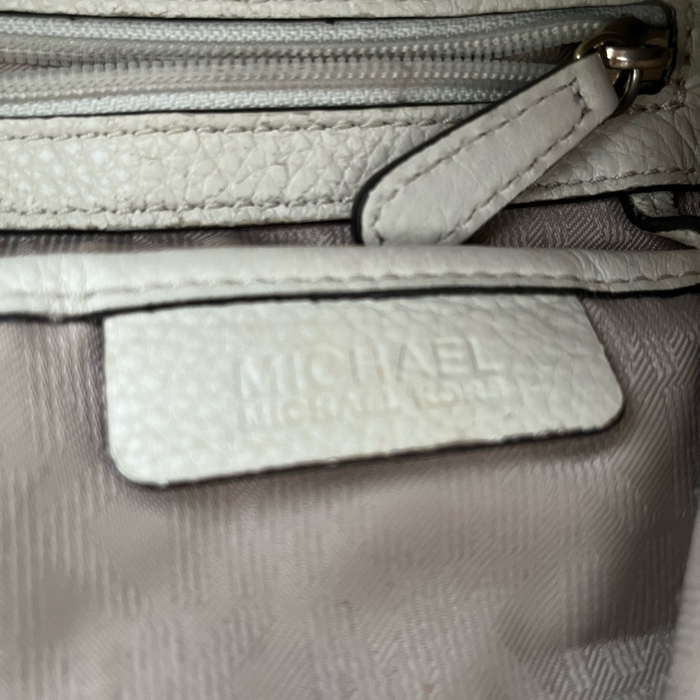 MK hobo shoulder bag - Picture 7 of 9